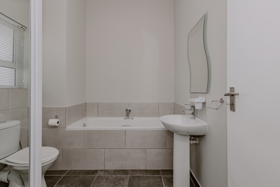 To Let 2 Bedroom Property for Rent in Haasendal Western Cape